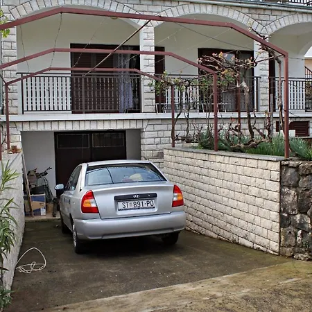 With A Parking Space Apartment *