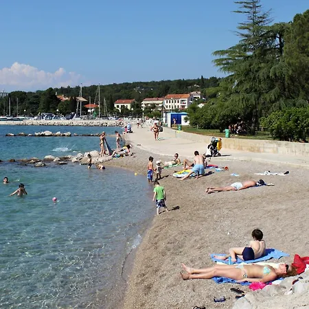 With A Parking Space Appartement *